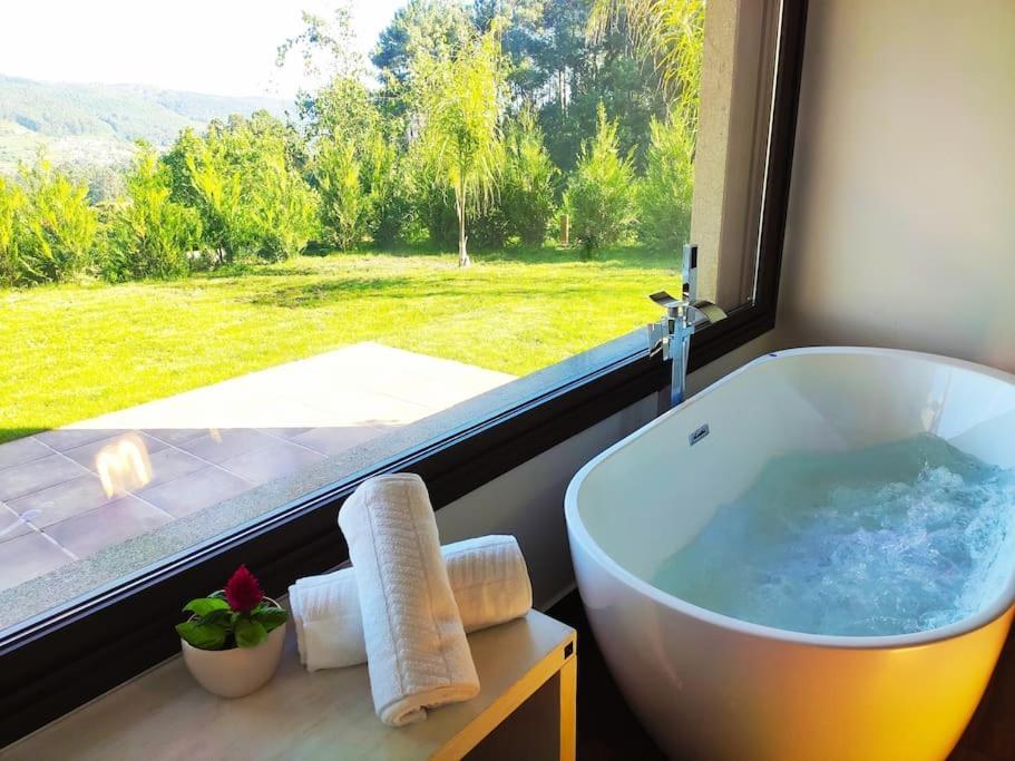 Casa Nueva De Vigo Rural Mos Con Jacuzzi Y Chimenea Para Escapada Romantica Ngoại thất bức ảnh